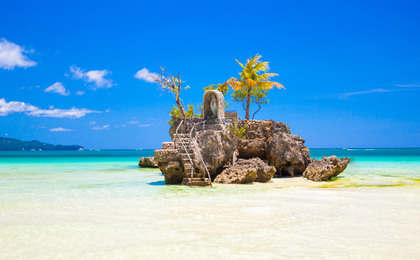Boracay: Surga Tropis dengan Pantai Pasir Putih di Filipina