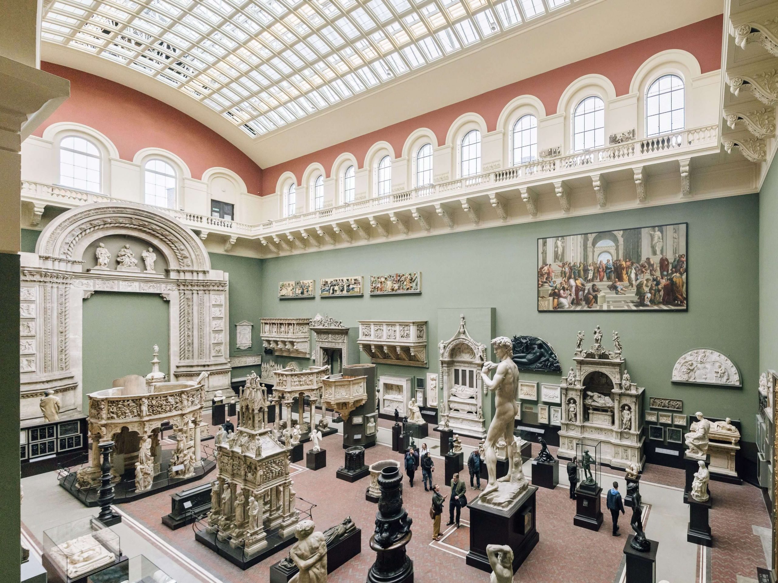 Victoria and Albert Museum: Menyegarkan Seni dan Desain Klasik