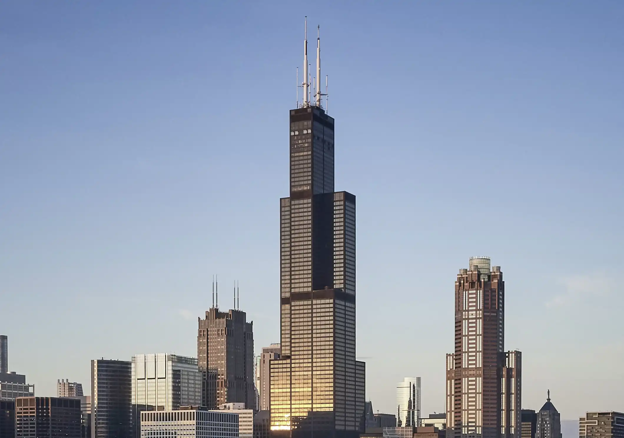 Menara Willis: Ikon Arsitektur Kota Chicago