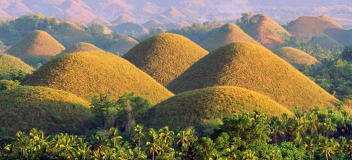 Chocolate Hills: Keajaiban Alam yang Menakjubkan di Bohol, Filipina